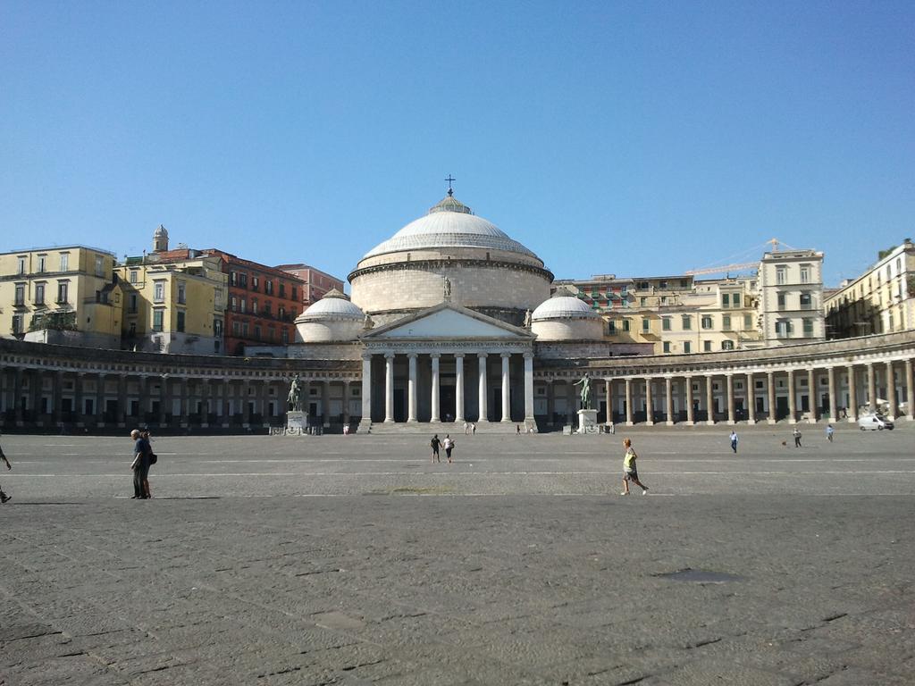 Appartamento Casa Carmen Napoli Esterno foto