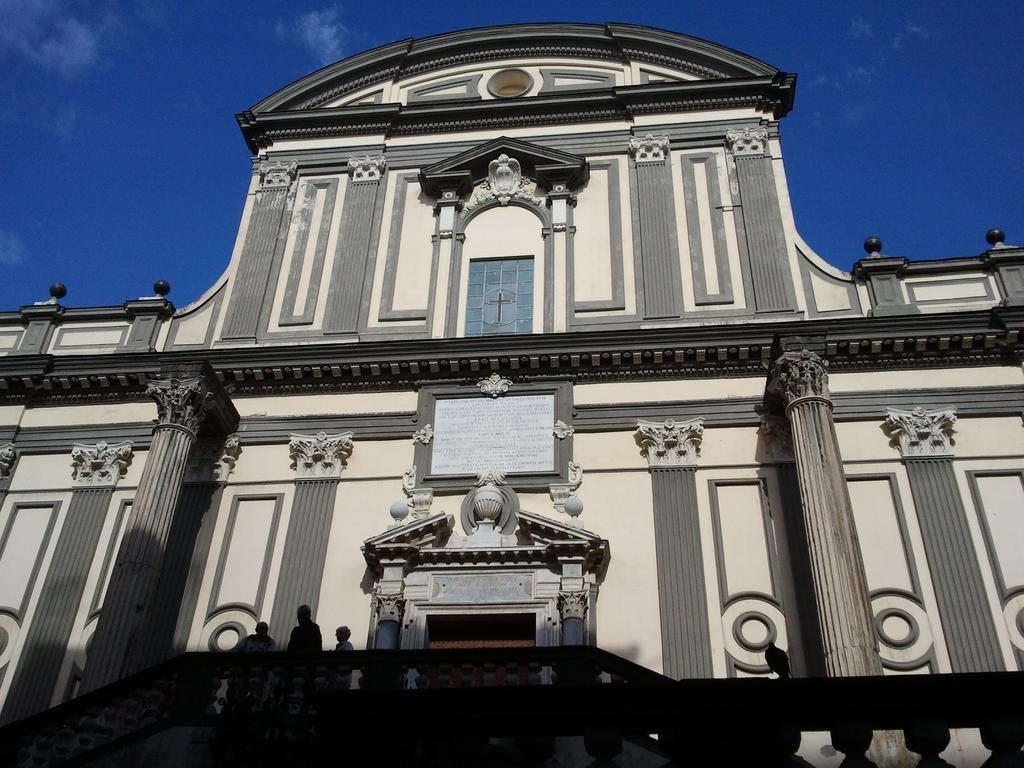 Appartamento Casa Carmen Napoli Esterno foto