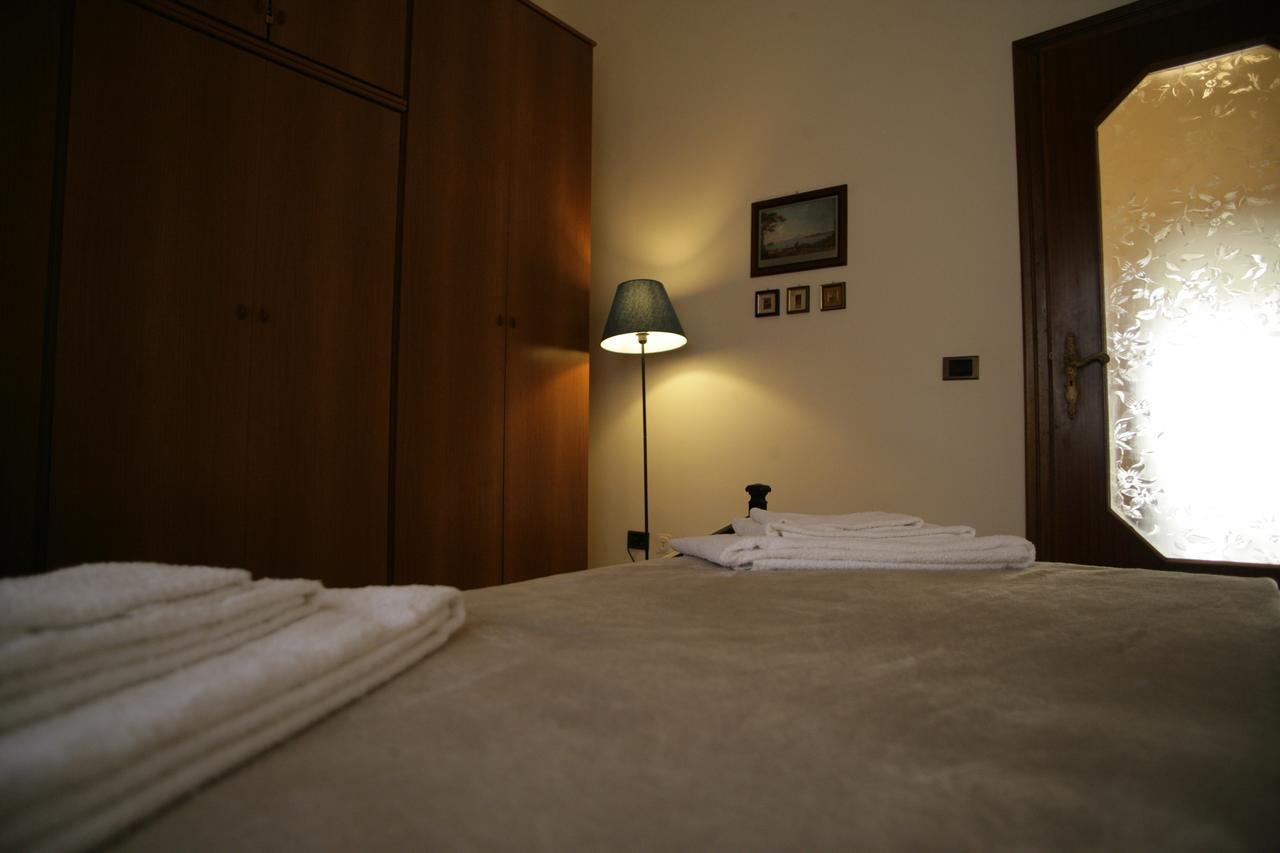 Appartamento Casa Carmen Napoli Esterno foto