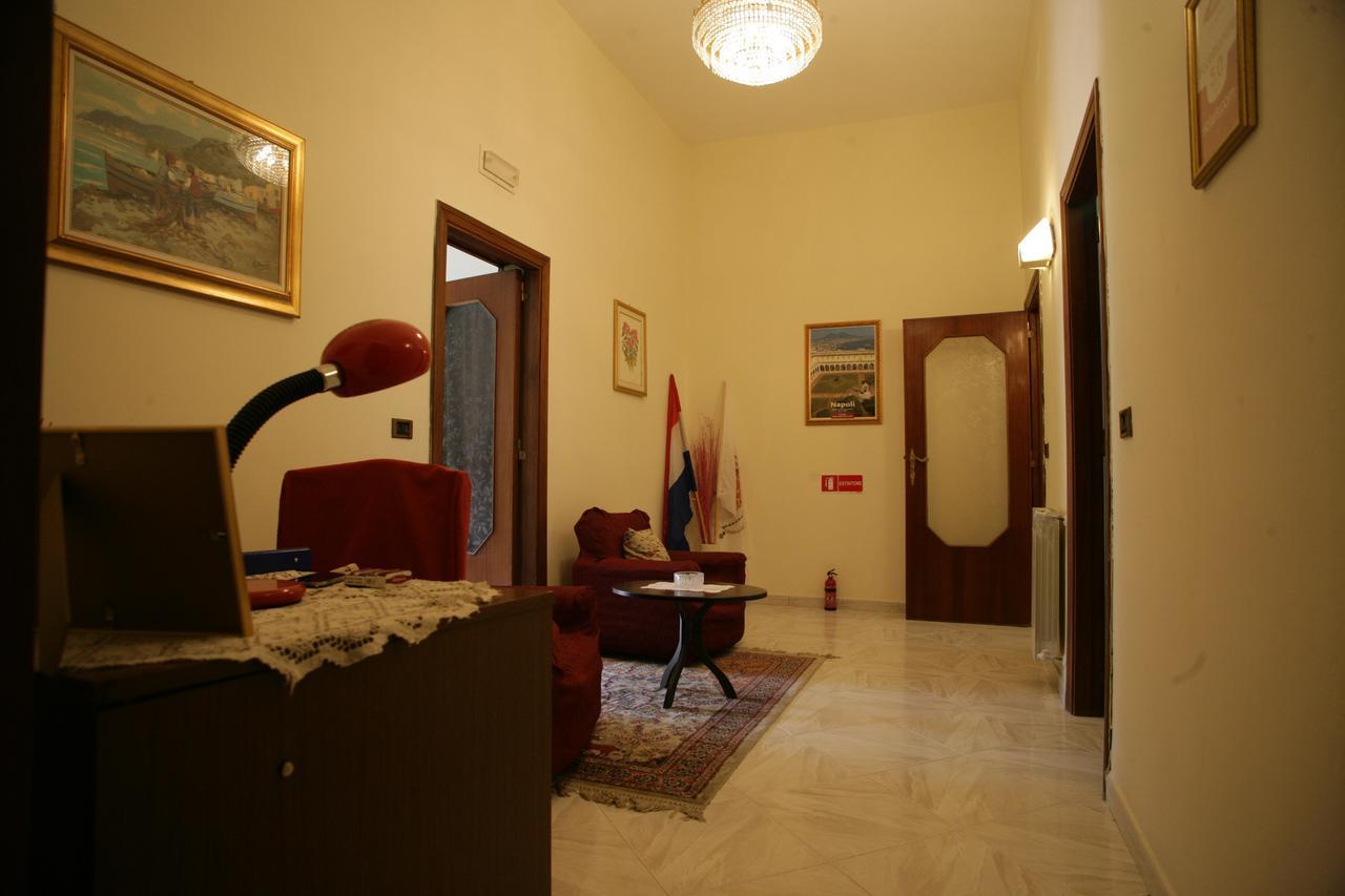 Appartamento Casa Carmen Napoli Esterno foto