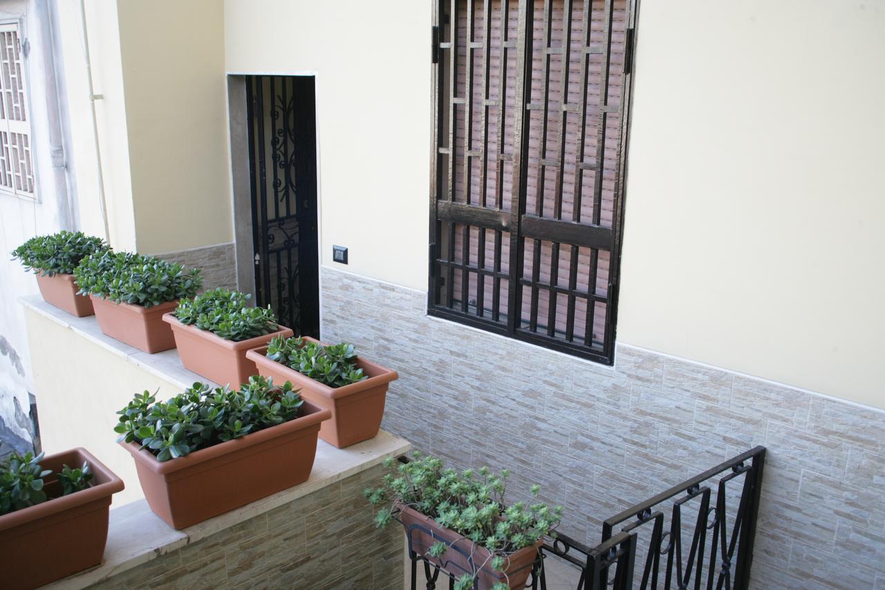 Appartamento Casa Carmen Napoli Esterno foto